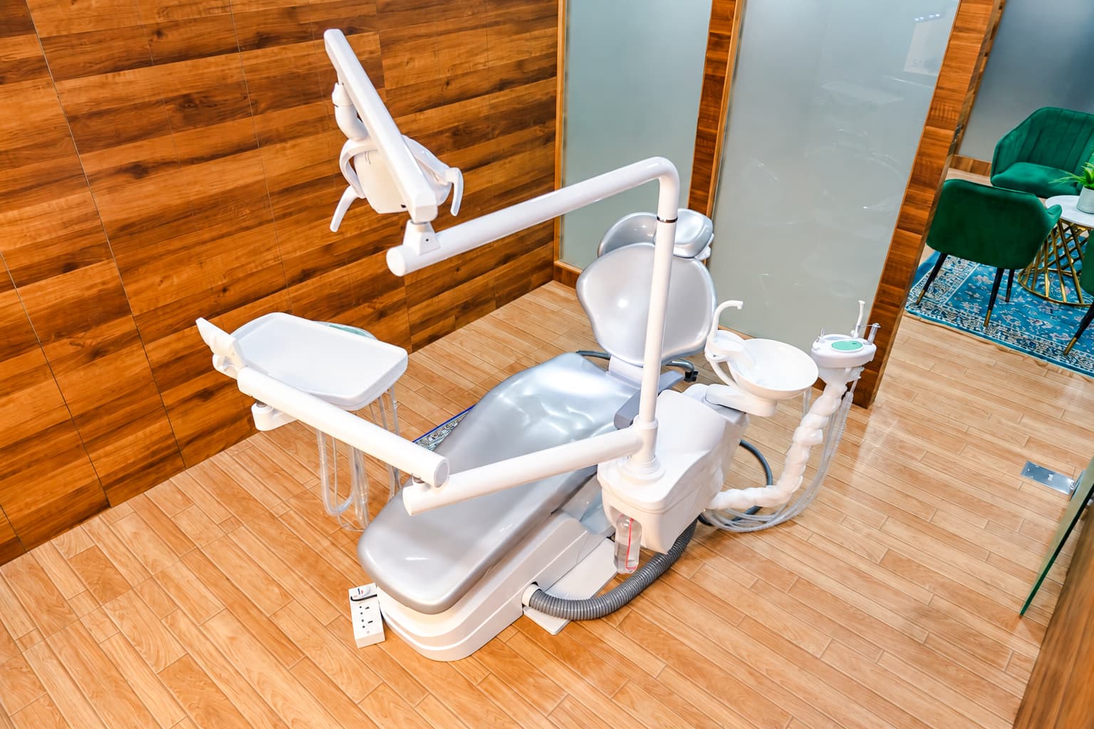 Ergonomic Dental Unit at Aura Dental, Madinaguda